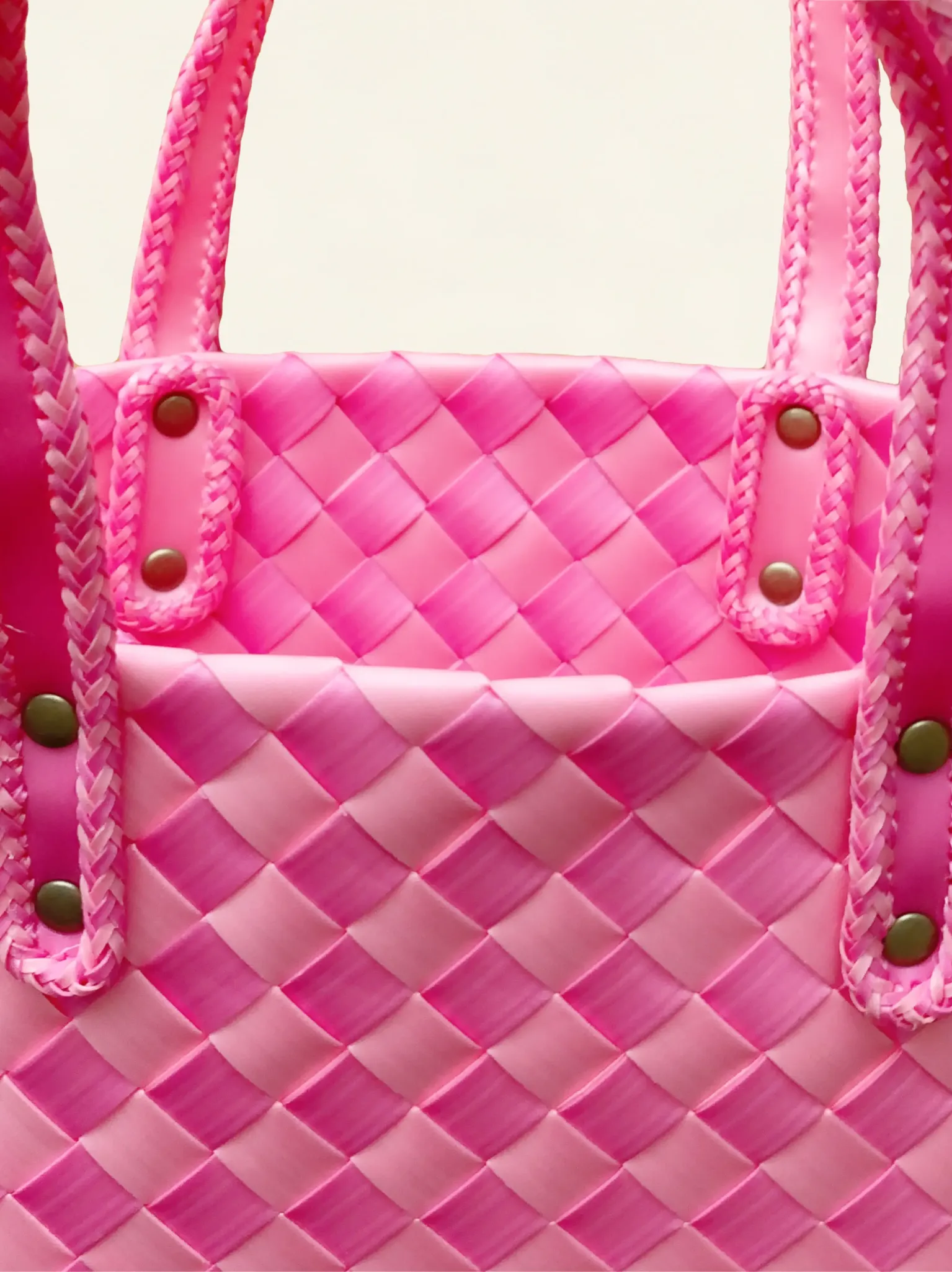 Prototype VIII | Light Coral Pink × Peach Blossom | Diamond Lattice 9-Cell | Stitched Handle | Center Close-up-049 | PP Band Craft | Alaudae Japan