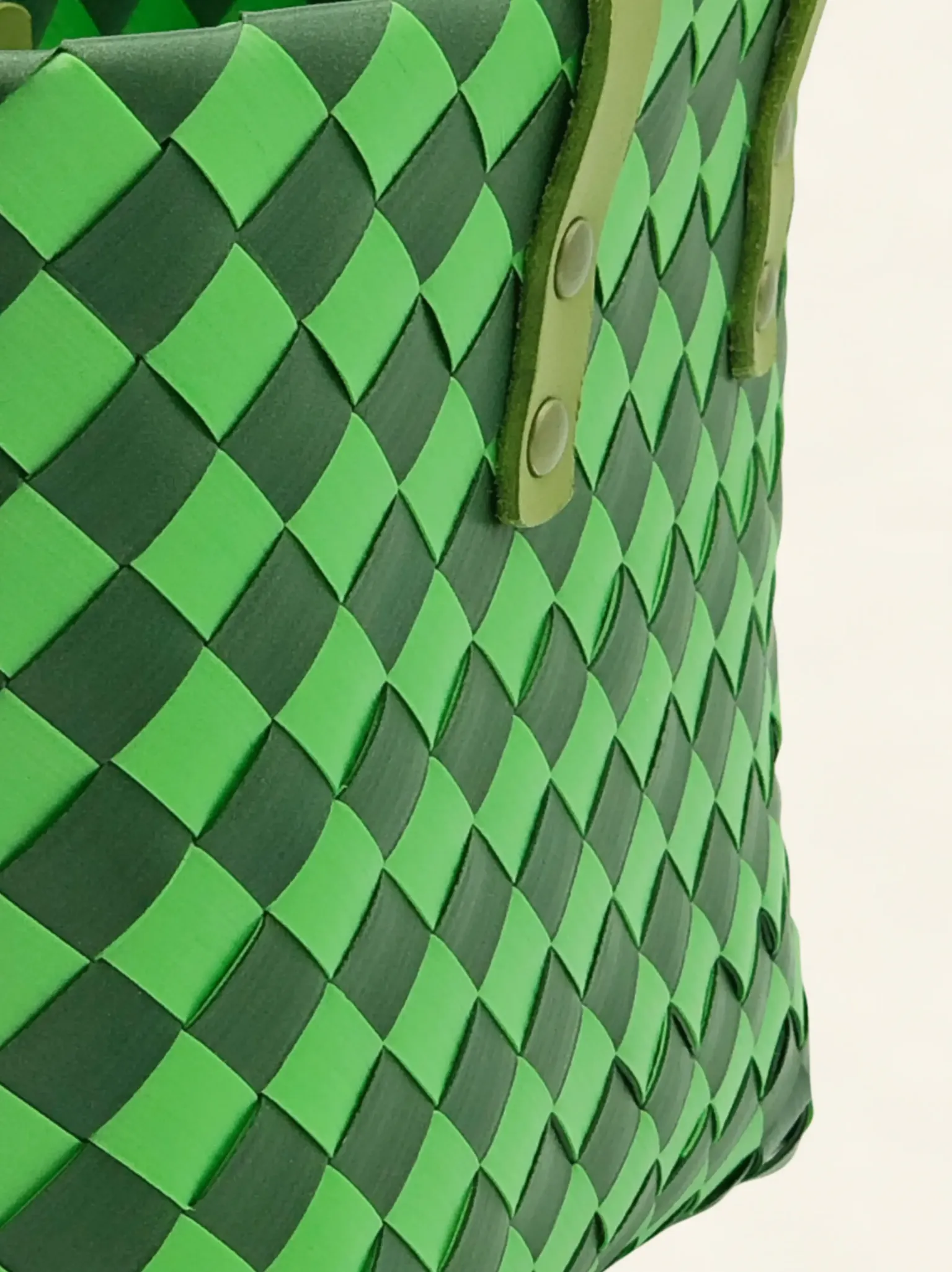 Prototype III | Mint Green × Dark Pine Green | Checkered Lattice | Genuine Leather Handle | Angle-004 | PP Band Craft | Alaudae Japan