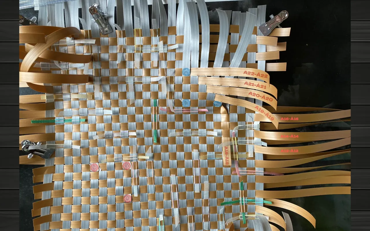 横素材の組み込み開始