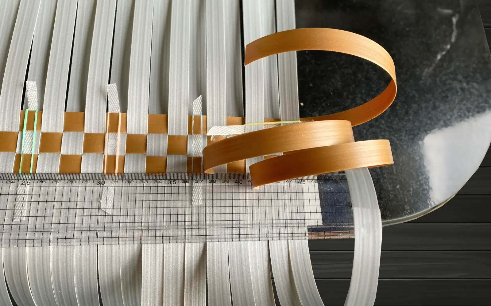 反対側、３段目横方向の余剰部分の寸法