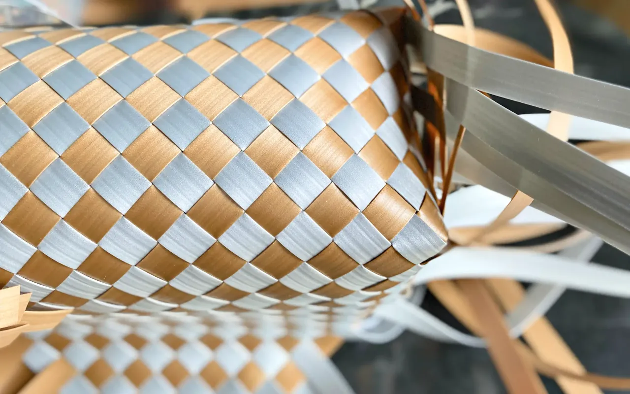 縦横素材の組み込み完了後の外側:マチ部分