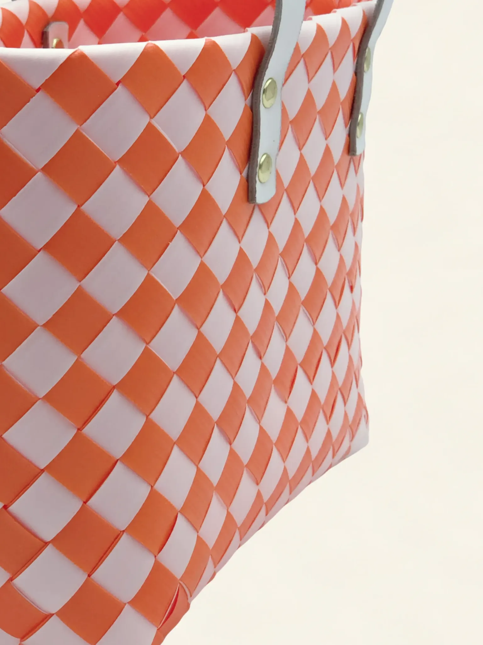 Prototype II | Deep Orange × Pure White | Checkered Lattice | Genuine Leather Handle | Angle-003 | PP Band Craft | Alaudae Japan